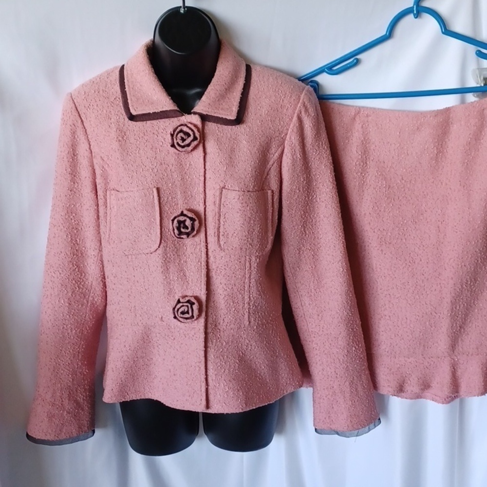 Muse Tweed Light Pink Black Flower Buttons Jacket Blazer and skirt